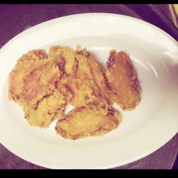 12 Fried Chicken Wings (8)