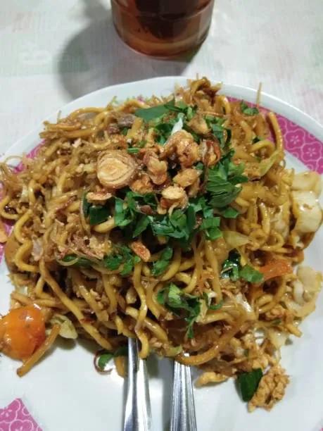 Pork and Broccoli with Pan Fried Noodles
