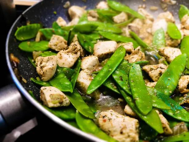 Diet Chicken with Snow Peas