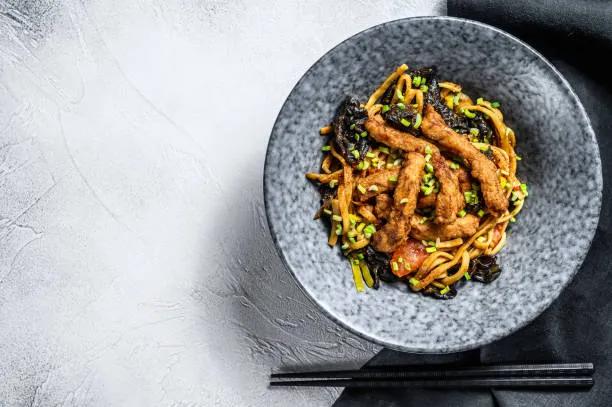 Yakiudon w. Chicken