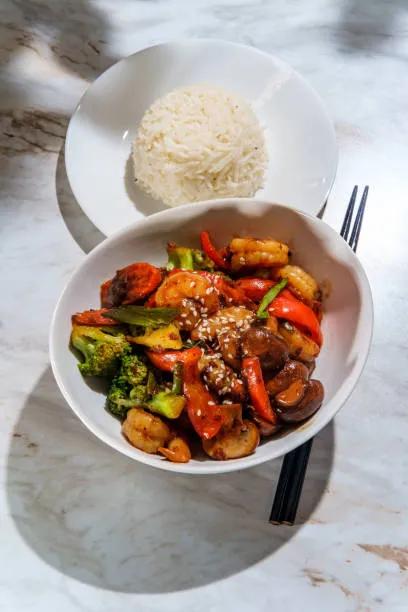 71. Shrimp w. Hunan Style
