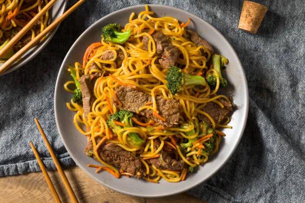 38. Beef Lo Mein