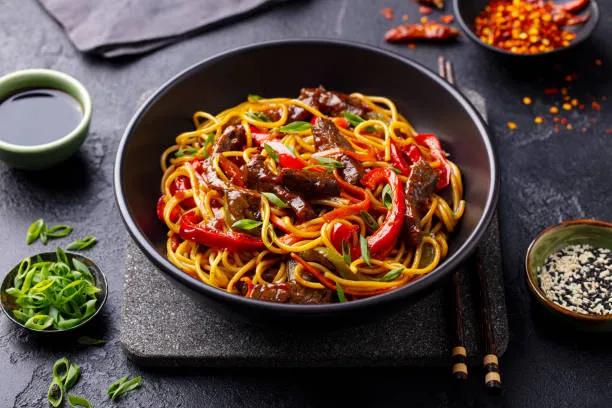 53 Beef Chow Mein