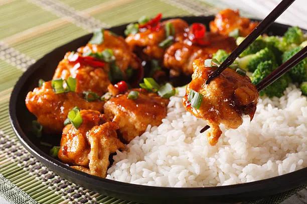 Pad Priew Waan (Sweet & Sour)