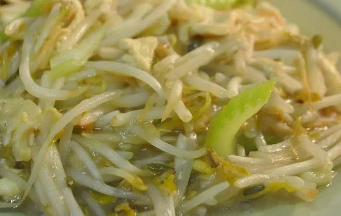 Chicken Chow Mein Combination Platter