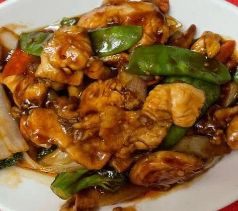 Chicken with Szechuan Sauce Combination Platter