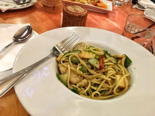 Vegetable Green Curry Noodle