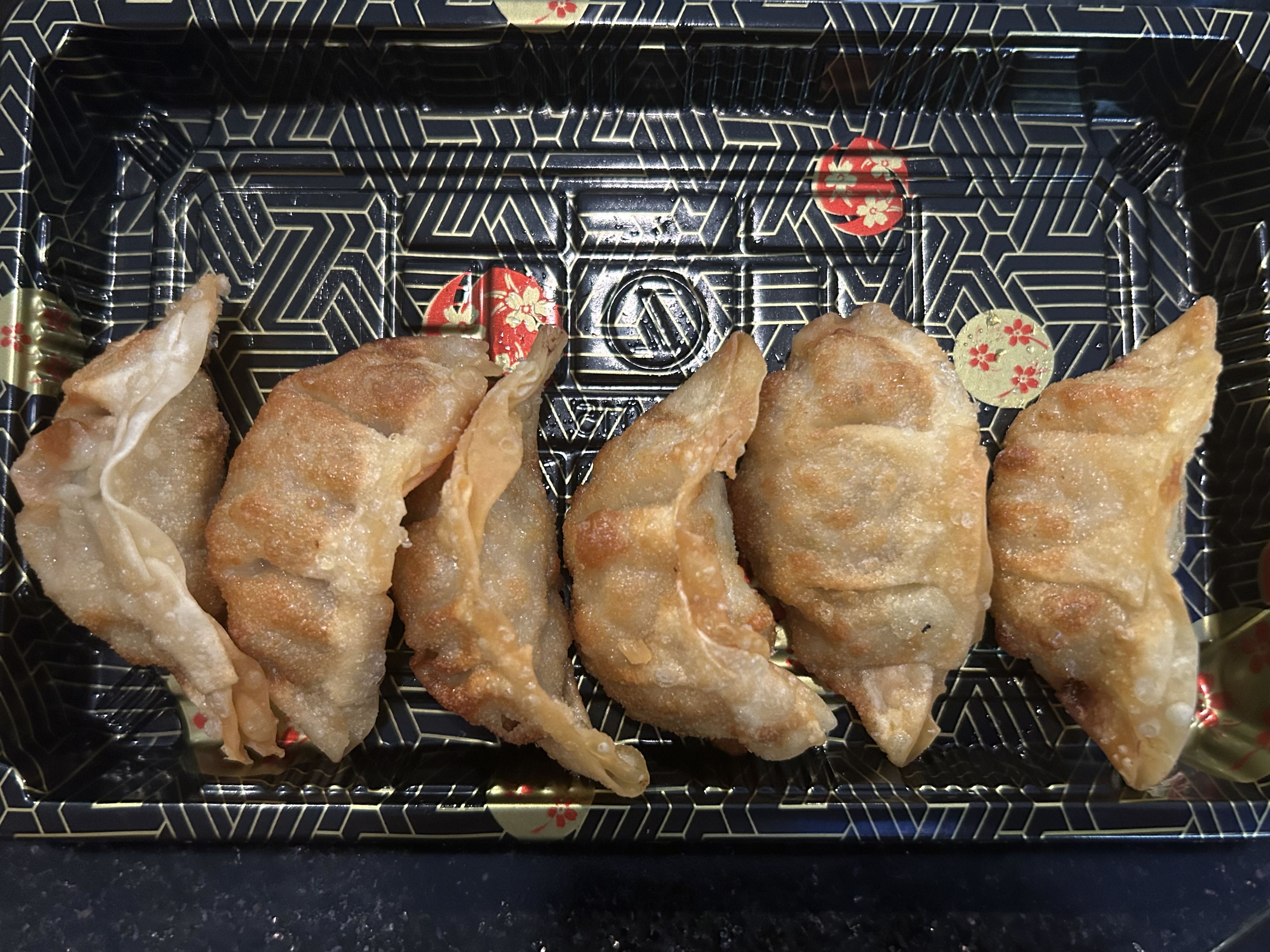 Pork & Chicken Dumplings (6 pcs)