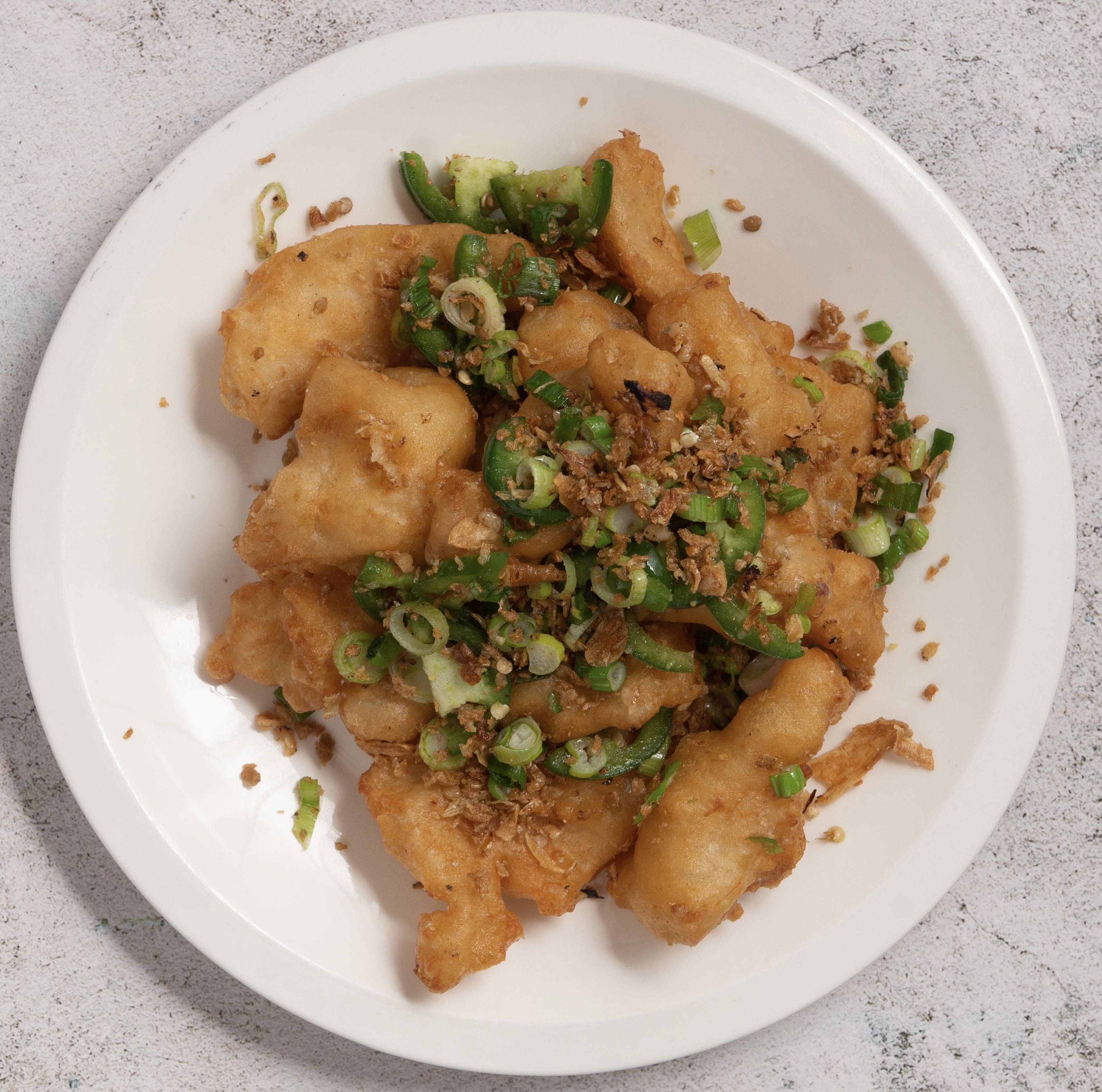 605. Deep-fried Fish Fillet w/Spicy Salt椒鹽斑球