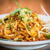 Chicken Pad Thai (with or without peanut)