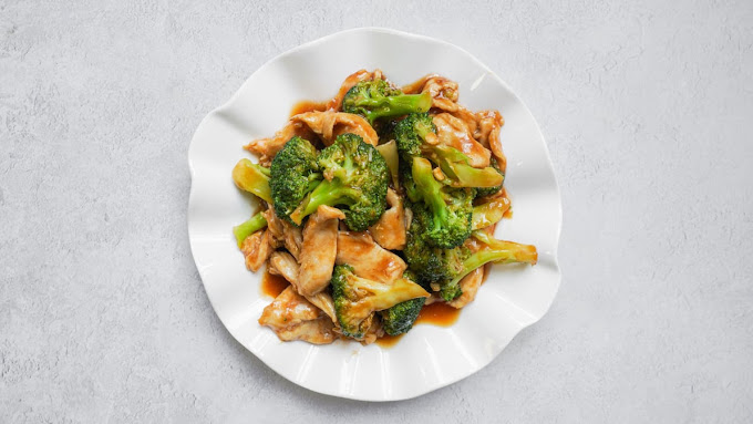 56.Chicken w. Broccoli (S)