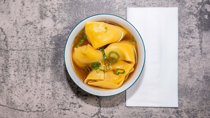 11. 云吞汤 Wonton Soup