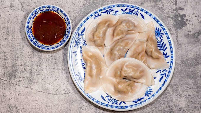 3. 水饺 Steamed Dumpling (8)