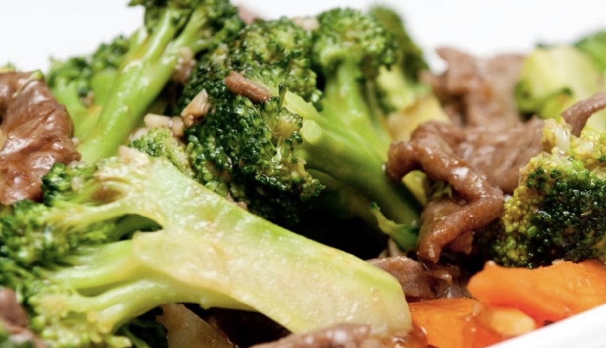 BROCCOLI WITH BEEF