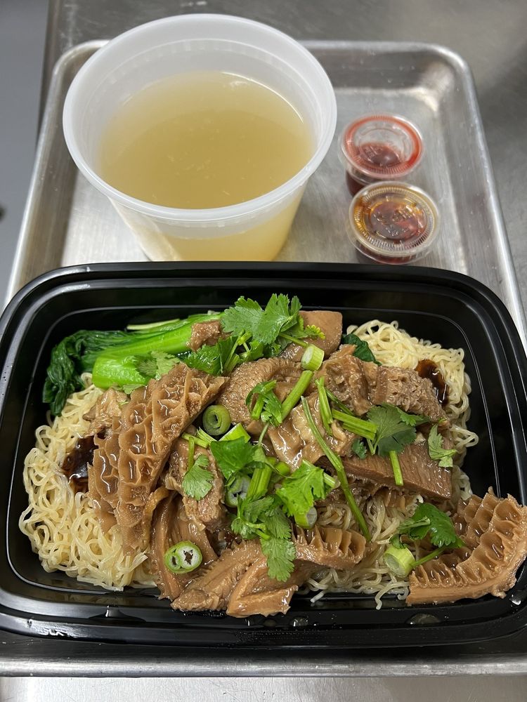 34.五香牛肚撈麵 Beef Tripe Lo Mein