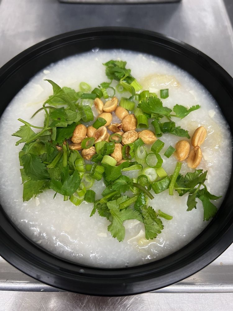 10.艇仔粥 Lai Wan Style Congee