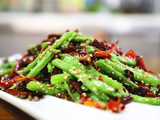 4. 干煸四季豆 Sauteed String Bean w. Minced Pork