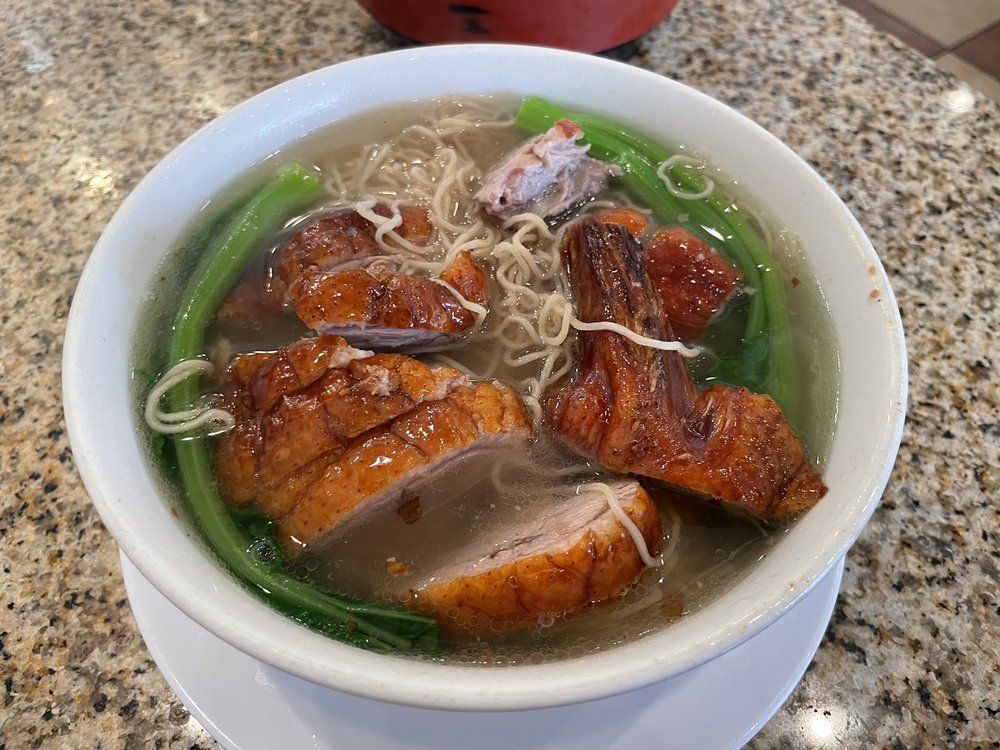 D7.叉烧汤面 Bar-B-Q Pork Noodle Soup
