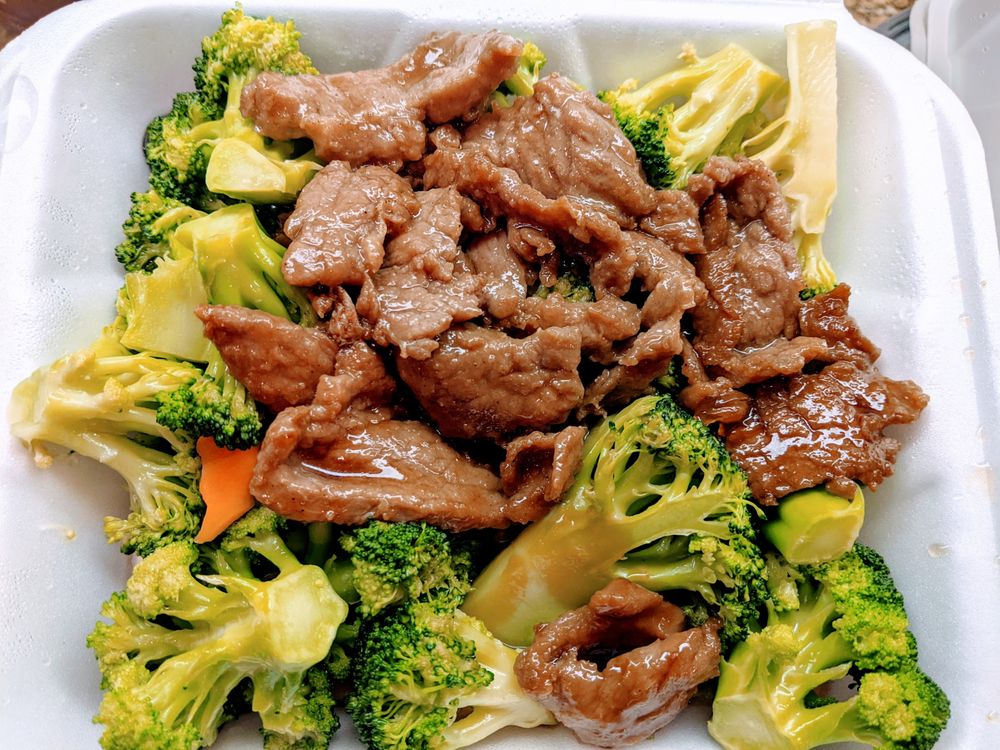 K8. 芥兰牛肉 Beef w. Chinese Broccoli