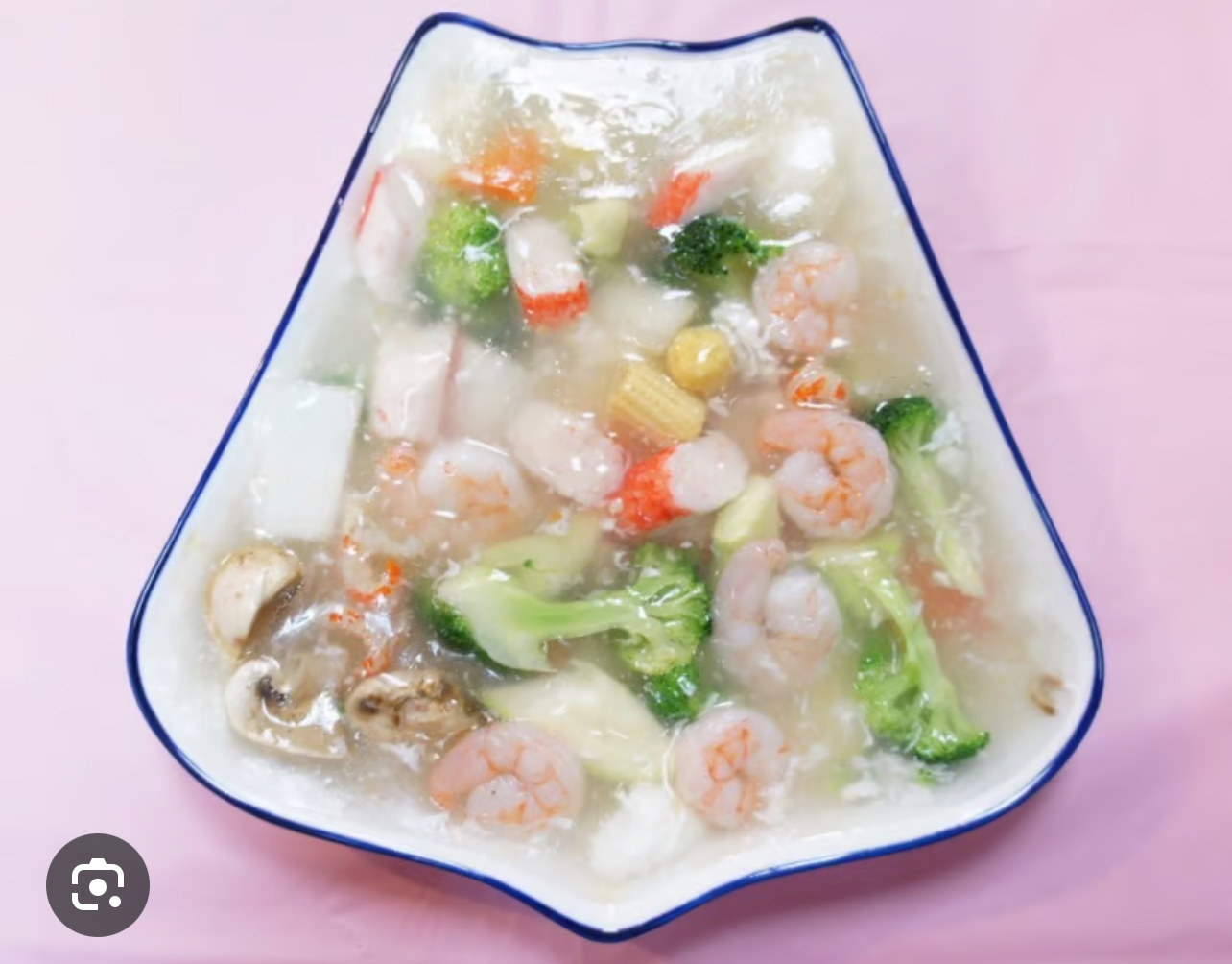 L16. Shrimp w. Lobster Sauce