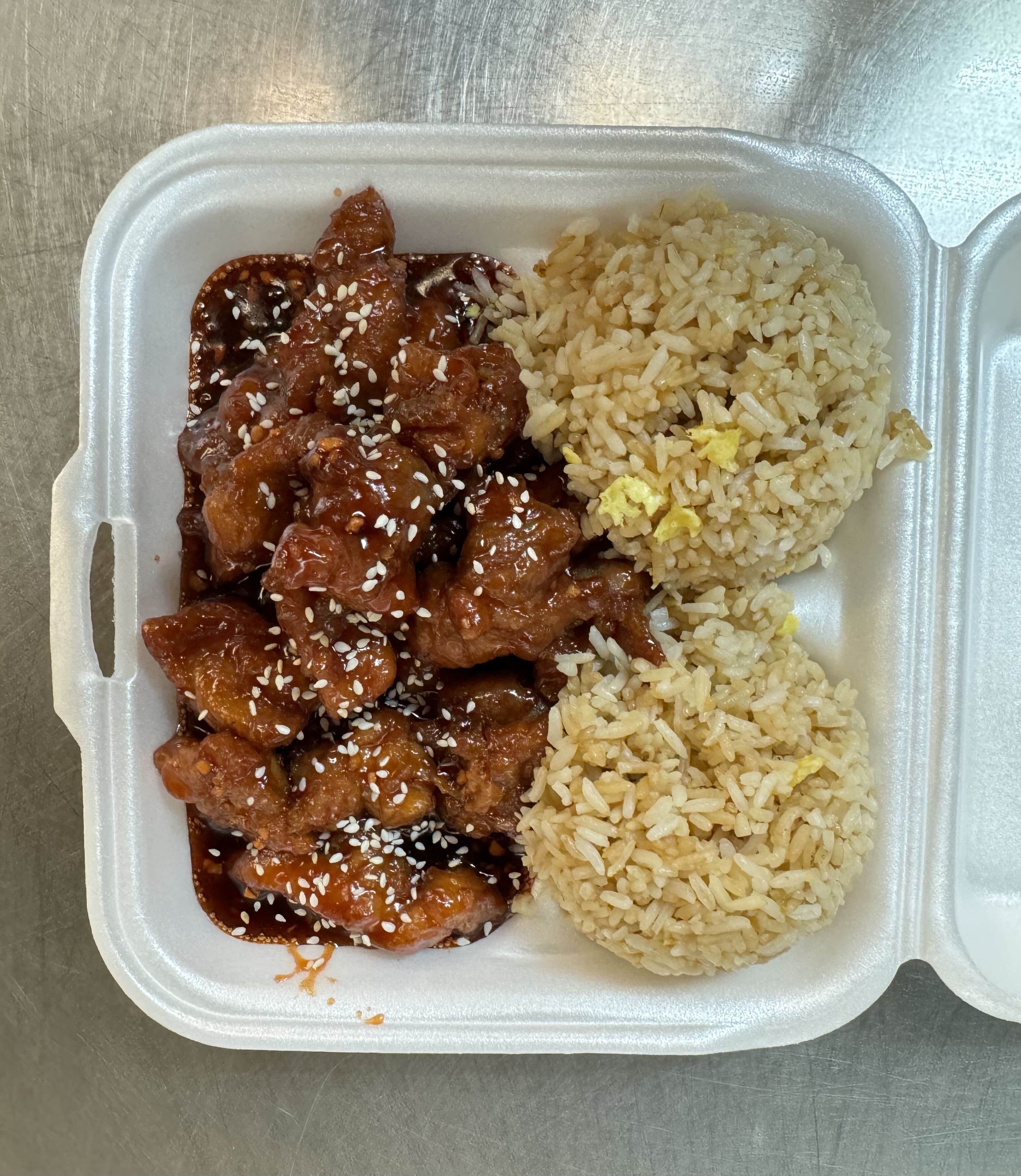 Sesame Chicken Dinner Combination