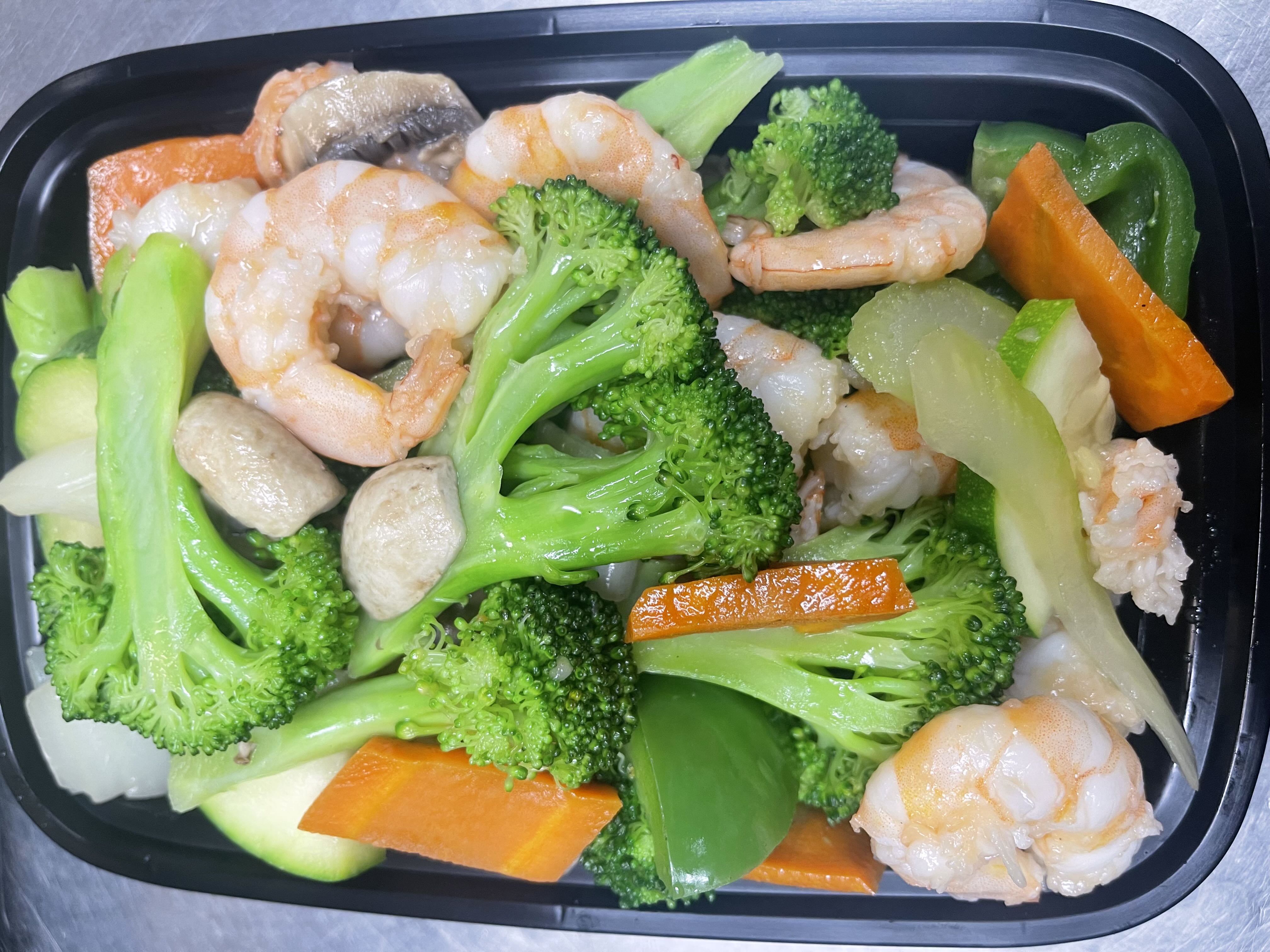D4. Steamed Shrimp with Mix Vegetables
