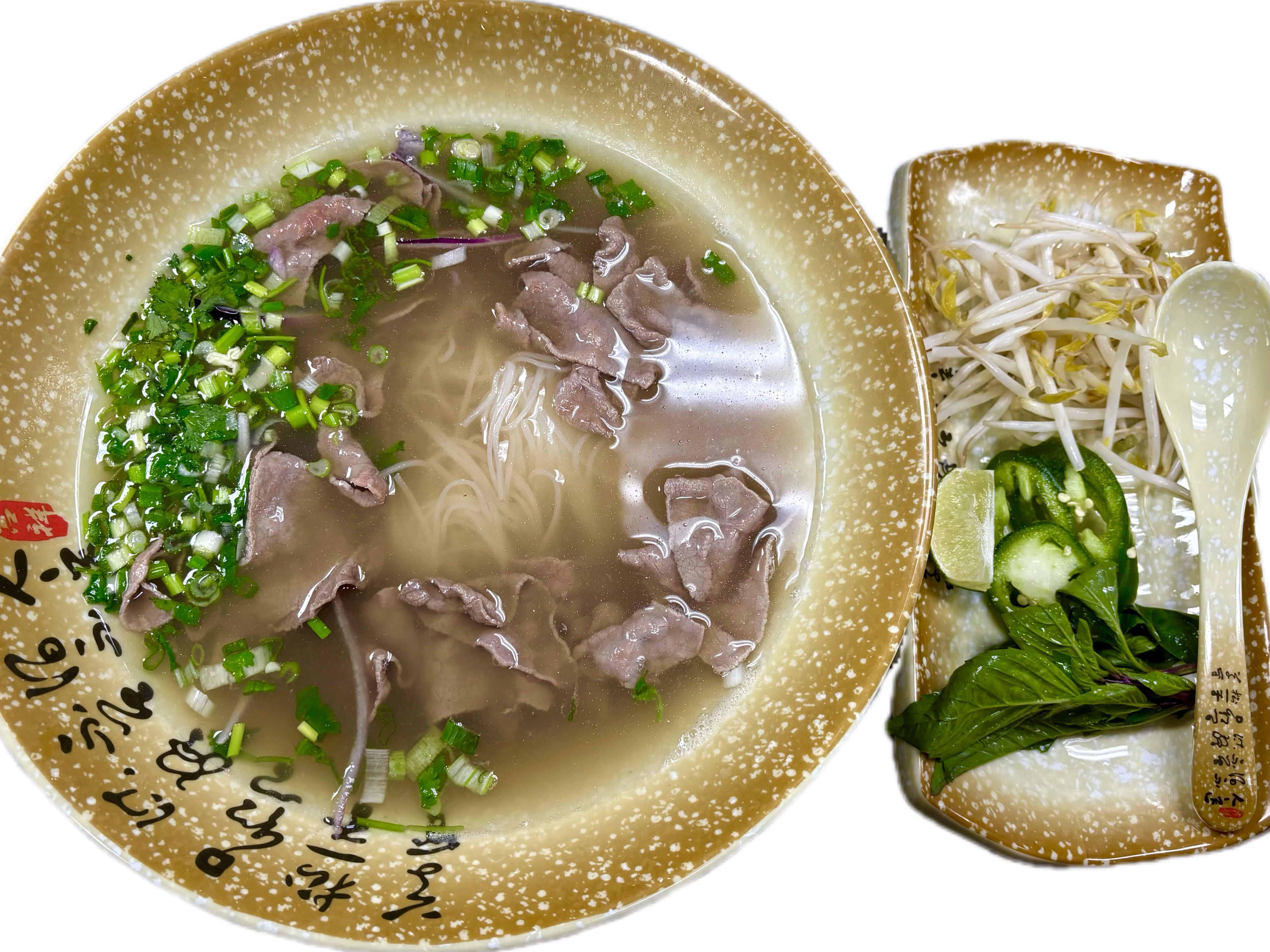 B21. Rare Steak Noodle with Beef broth