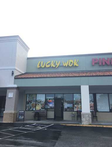 Lucky Wok logo